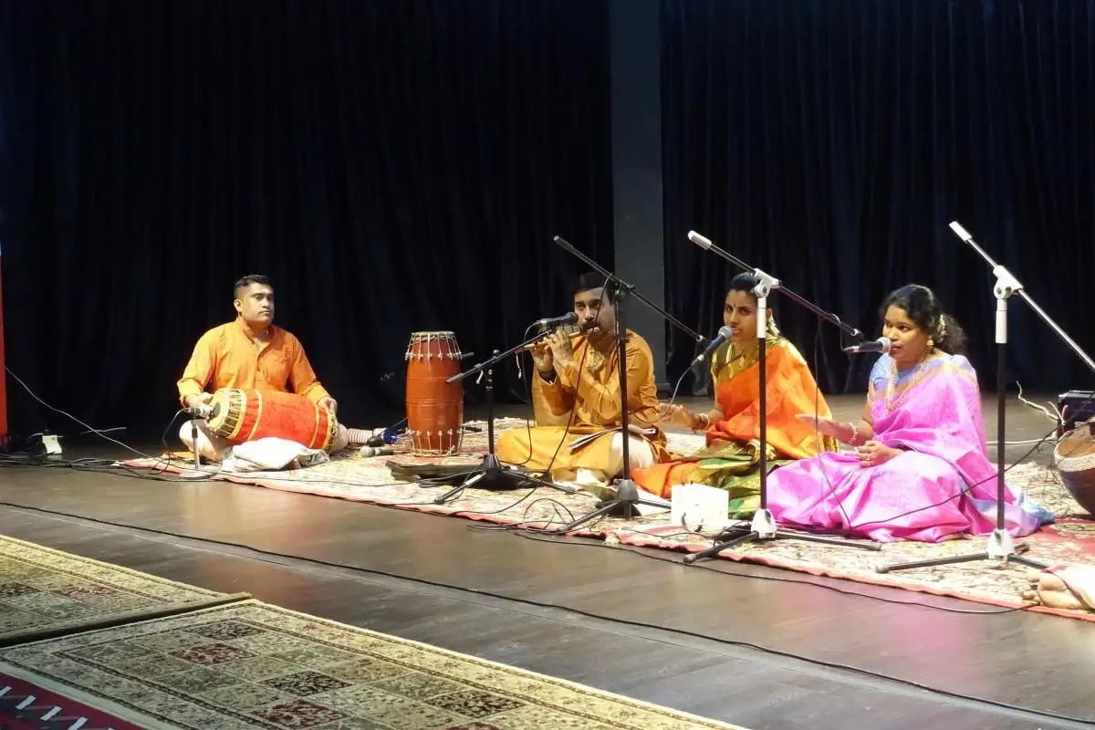 Exploring the Fusion of Western and Indian Music at Live Events - YORD