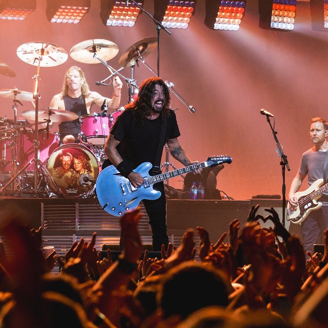 Foo Fighters live in concert
